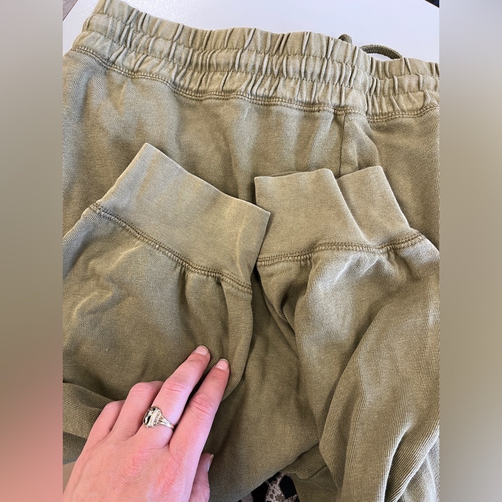 J.Crew Magic Rinse™  Olive Green Jogger Pant Reimagined French Terry Cloth Sz L - Picture 10 of 12